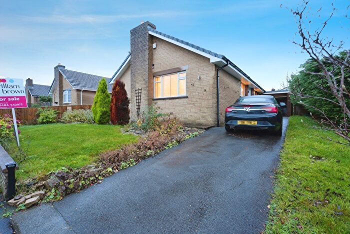3 Bedroom Bungalow For Sale In Gleneagles Way, Huddersfield, HD2