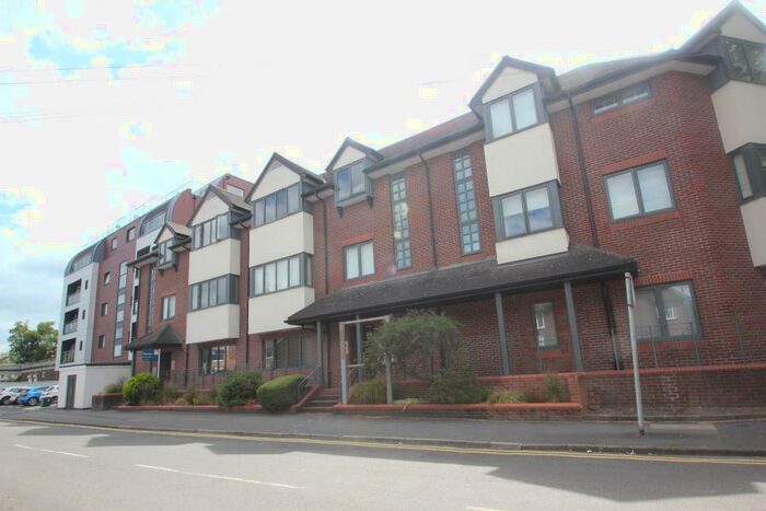 1 Bedroom Apartment To Rent In West Byfleet, KT14