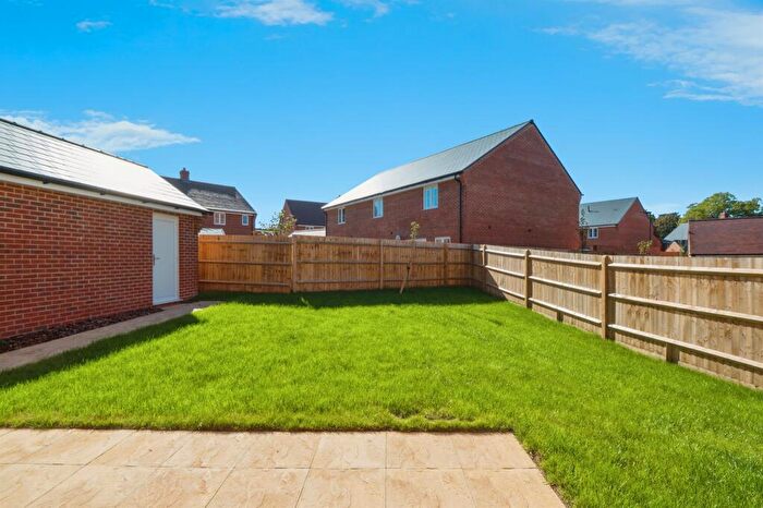 4 Bedroom Detached House For Sale In Grange Road, Netley Abbey, Southampton, SO31