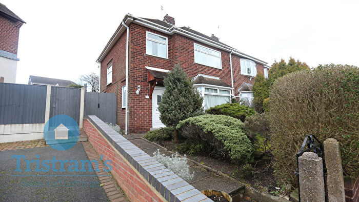 3 Bedroom Semi Detached House To Rent In Holmesfield Drive, Heanor, DE75