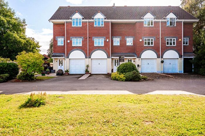 3 Bedroom Terraced House For Sale In Delph Drive, Burscough, L40