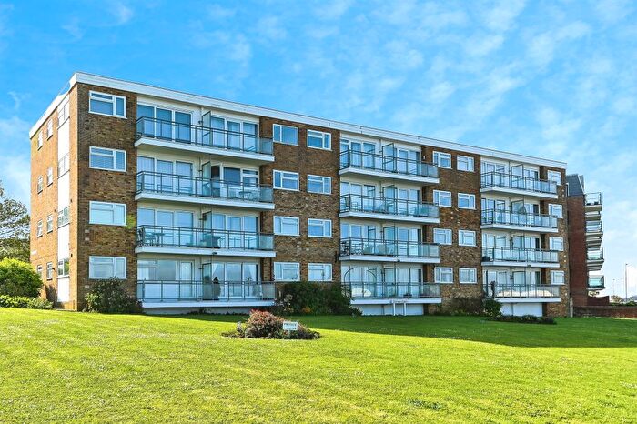 2 Bedroom Flat For Sale In Clarence Court, Hunstanton, PE36