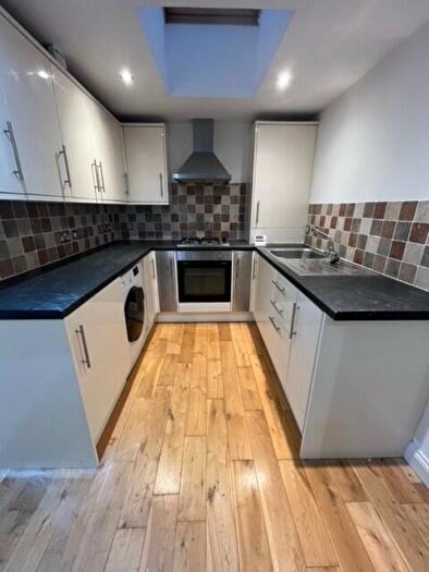 4 Bedroom Semi Detached House To Rent In Sydenham Lane, Bristol, BS6