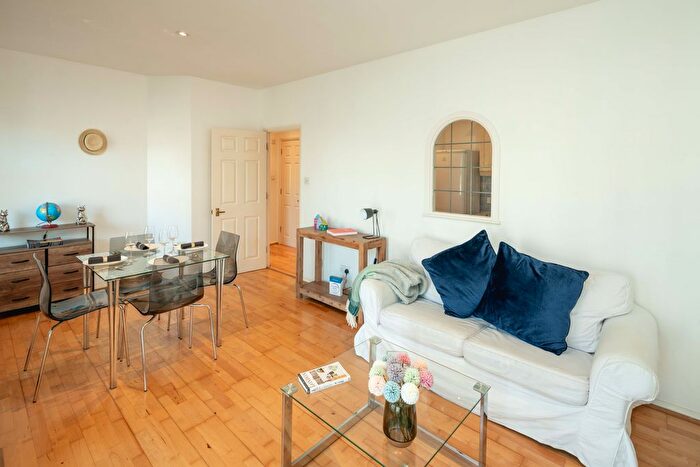 1 Bedroom Flat For Sale In Grange Road, Tower Bridge, London, SE1