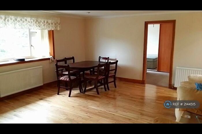 4 Bedroom Flat To Rent In Weaver Row, Stirling, FK7