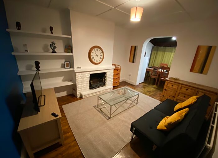 2 Bedroom Terraced House To Rent In Albert Road, London, SE25