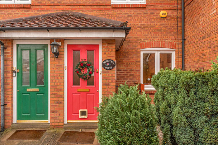 2 Bedroom Terraced House To Rent In Burrow Road, London, SE22