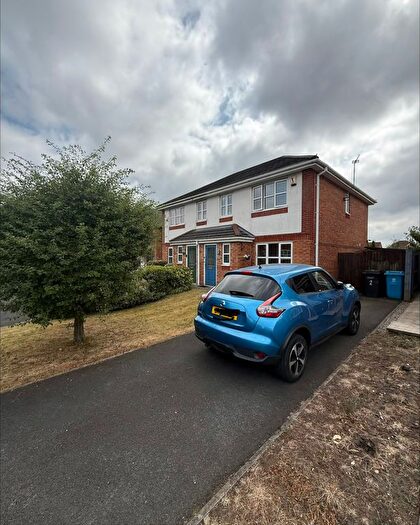 3 Bedroom Semi Detached House To Rent In Wicklow Grove, Oldham, OL8