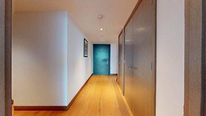 2 Bedroom Flat To Rent In Blackfriars Road, London, SE1