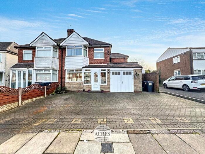 3 Bedroom Semi Detached House For Sale In Kings Road, Great Barr, Birmingham, B44