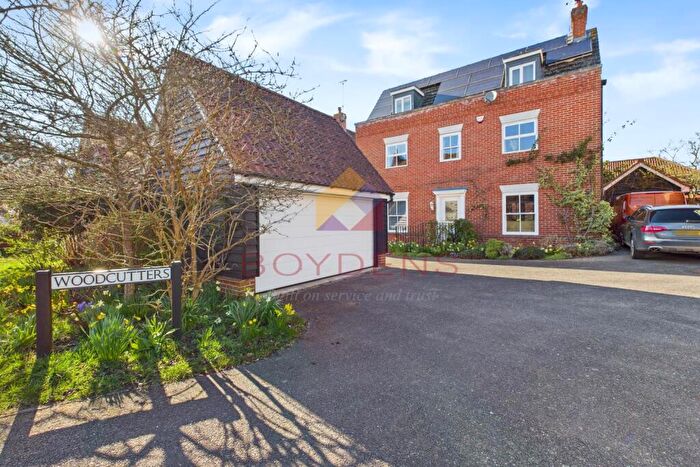 5 Bedroom Detached House For Sale In Woodcutters, Colchester, CO7