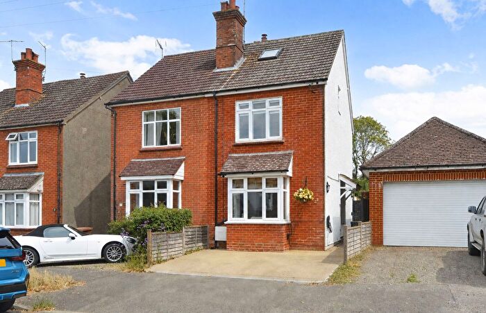 3 Bedroom Semi-Detached House For Sale In The Mount, Cranleigh, GU6
