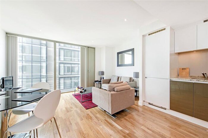 1 Bedroom Apartment To Rent In Marsh Wall, E14