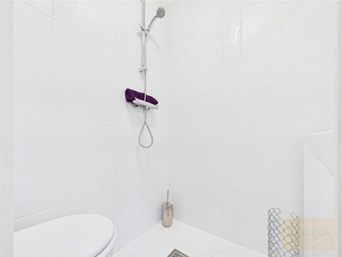 2 Bedroom Detached Bungalow For Sale In Kingscote Close, Gloucester, GL3