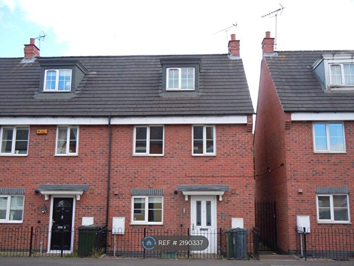 3 Bedroom Semi-Detached House To Rent In Yeomans Parade, Carlton, Nottingham, NG4