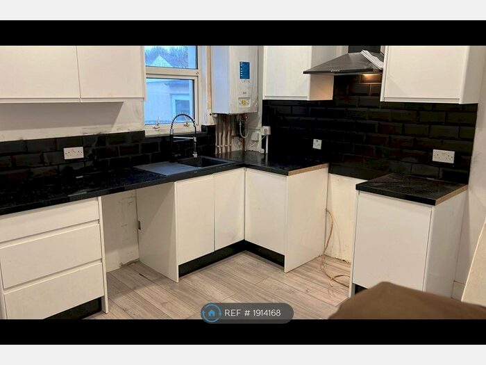 2 Bedroom Terraced House To Rent In Otway Street, Gillingham, ME7