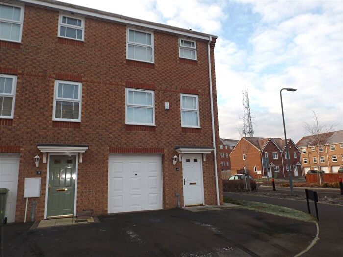 4 Bedroom Town House For Sale In Lingwood Court, Thornaby, Stockton-On-Tees, Durham, TS17