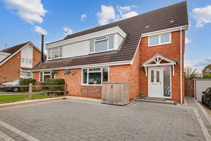 3 Bedroom Semi Detached House For Sale In Woodland Drive, Crawley Down, RH10