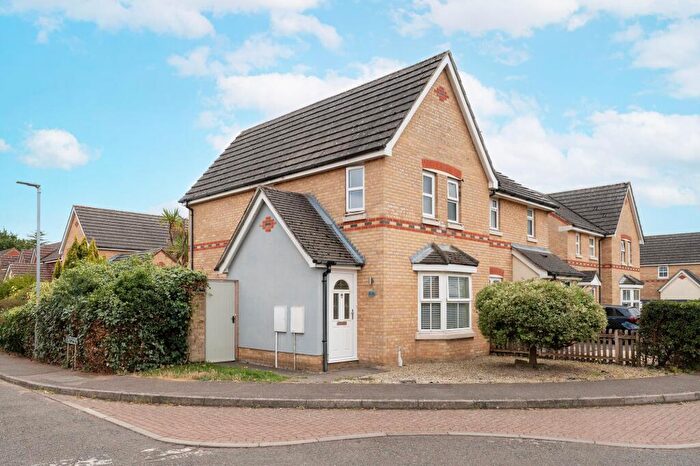 3 Bedroom Semi-Detached House For Sale In The Drove, Taverham, NR8