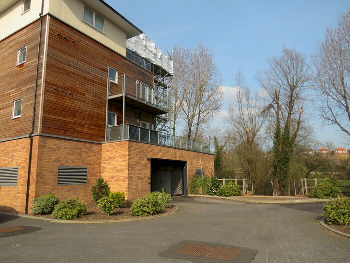 2 Bedroom Apartment To Rent In Kingfisher Close, Warwick, CV34