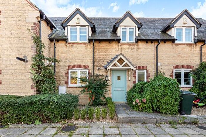 3 Bedroom Terraced House To Rent In The Crossway, Ardley, Bicester, OX27