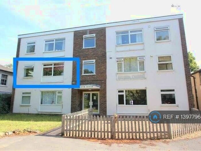 2 Bedroom Flat To Rent In South Ridge, Bromley, BR2