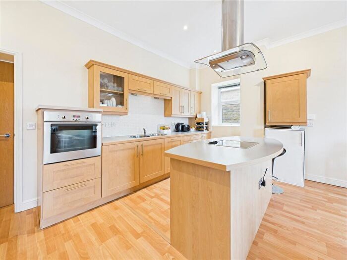 1 Bedroom Apartment For Sale In Holyrood Avenue, Lodge Moor, Sheffield, S10