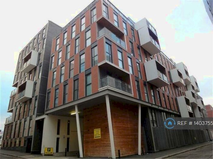 2 Bedroom Flat To Rent In Skyline Chambers, Manchester, M4