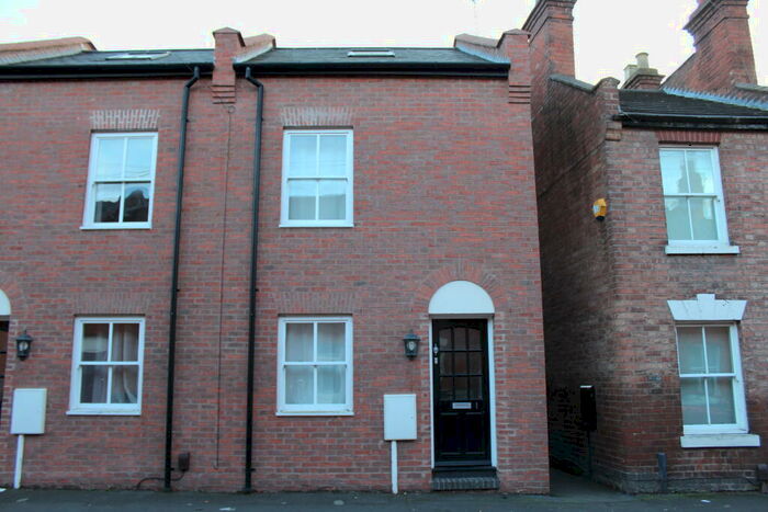 2 Bedroom End Of Terrace House To Rent In Princes Court, Princes Street, CV32