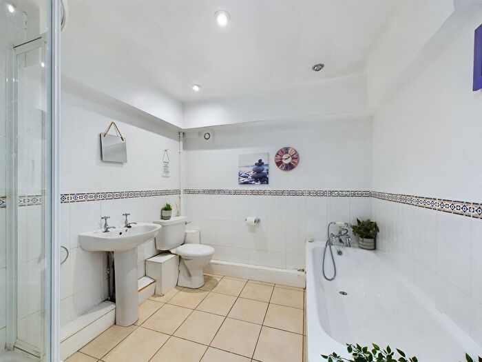 6 Bedroom Detached House For Sale In Church Lane, Greetham, Oakham, LE15