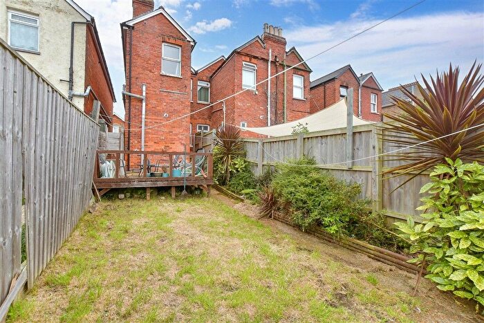 2 Bedroom End Of Terrace House For Sale In Grange Road, East Cowes, Isle Of Wight, PO32