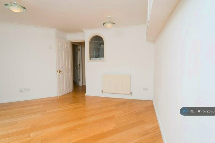 1 Bedroom Flat To Rent In Britannia Court, Brighton Marina Village, Brighton, BN2