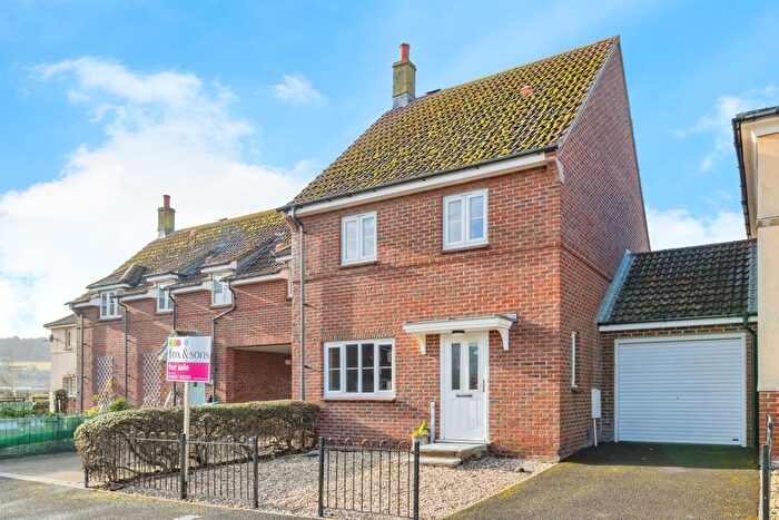 3 Bedroom Link Detached House For Sale In Trinity Way, Minehead, TA24