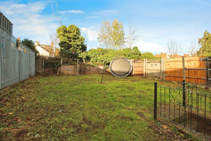 1 Bedroom Flat To Rent In Karman Court, Headstone Drive, Harrow Weald, HA3