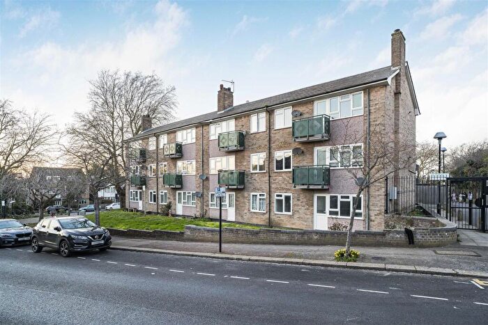 1 Bedroom Flat For Sale In Avonfield Court, Avon Road, Walthamstow, London, E17