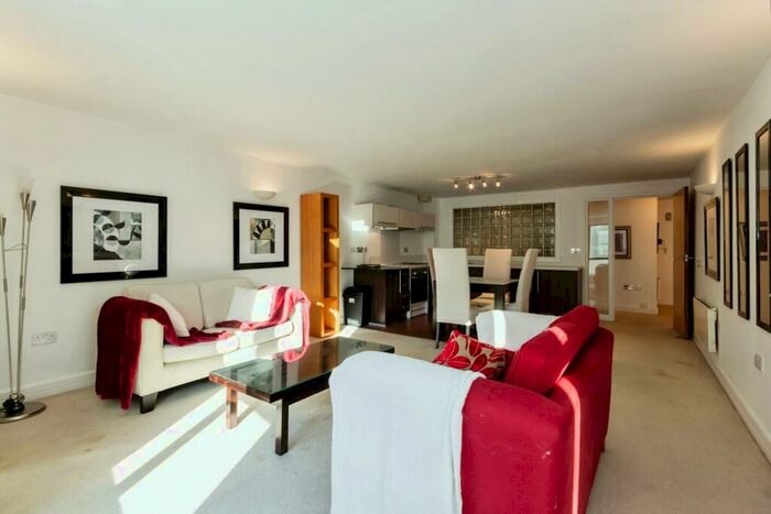 2 Bedroom Apartment To Rent In The Arena, Nottingham, NG1