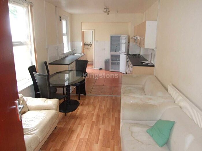 5 Bedroom Terraced House To Rent In Bangor Street, Roath, Cardiff, CF24