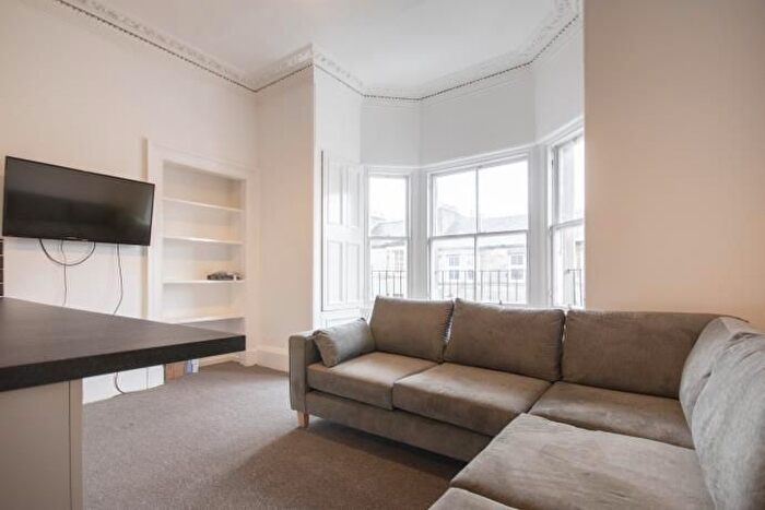 7 Bedroom Flat To Rent In East Preston Street, Edinburgh, EH8