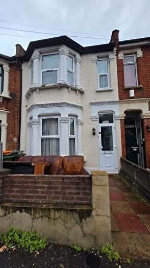 4 Bedroom Semi-Detached House To Rent In Hartley Avenue, London, E6