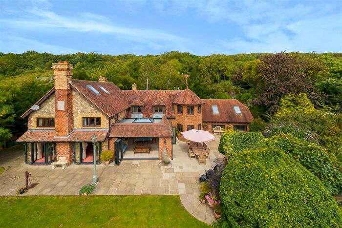 4 Bedroom Detached House For Sale In Lower Warren Road, Aylesford, ME20