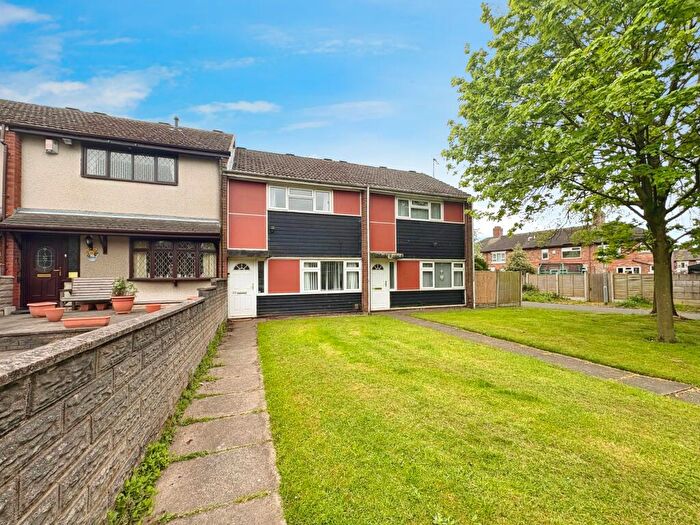 2 Bedroom Town House For Sale In Eaveswood Road, Abbey Hulton, Stoke-on-trent, ST2