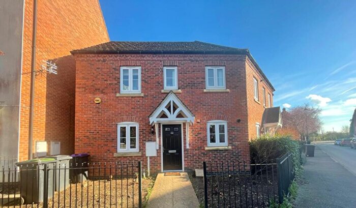 2 Bedroom Flat To Rent In Renfrew Drive, Greylees, Sleaford, NG34