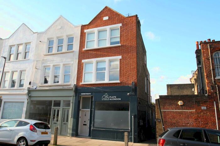 2 Bedroom Flat To Rent In Blandfield Road, Wandsworth Common, SW12