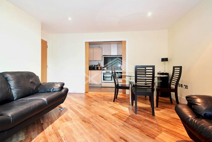2 Bedroom Flat To Rent In Hamiliton House, St George Wharf, Lambeth, SW8
