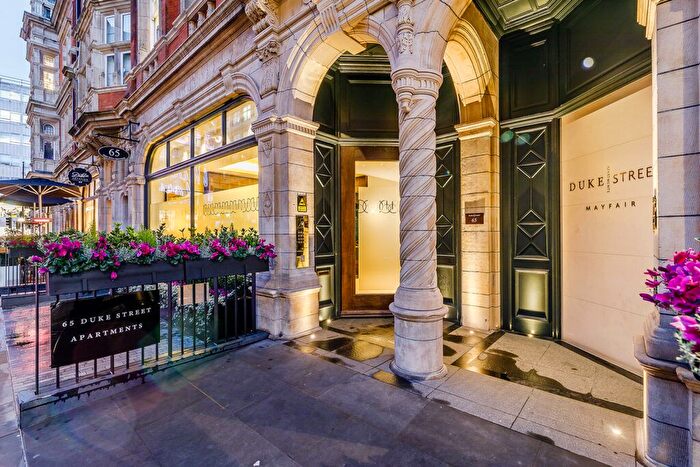 3 Bedroom Flat To Rent In Duke Street, London, W1K