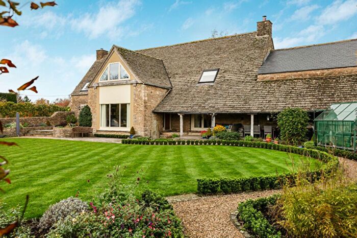 5 Bedroom House For Sale In Driffield, Cirencester, Gloucestershire, GL7