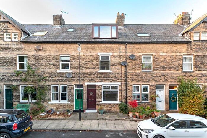 4 Bedroom Terraced House For Sale In Bank Parade, Otley, LS21