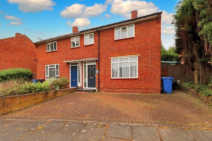 3 Bedroom Semi-Detached House For Sale In Henslow Way, Woking, Surrey, GU21