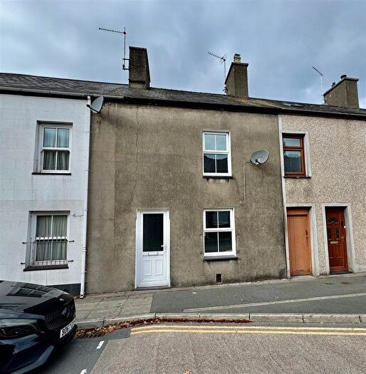 2 Bedroom Terraced House To Rent In Sand Street, Pwllheli, LL53
