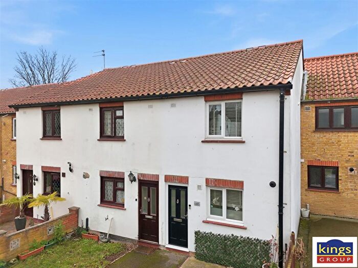 2 Bedroom Terraced House For Sale In Goldsdown Road, Enfield, EN3